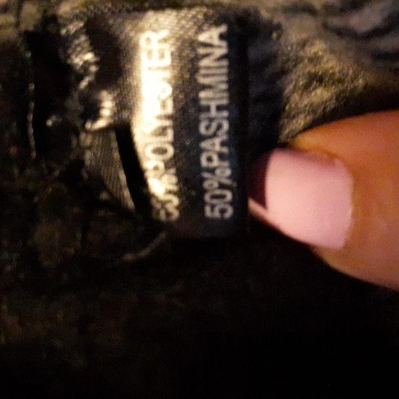 Checkered cape - Picture 2 of 4